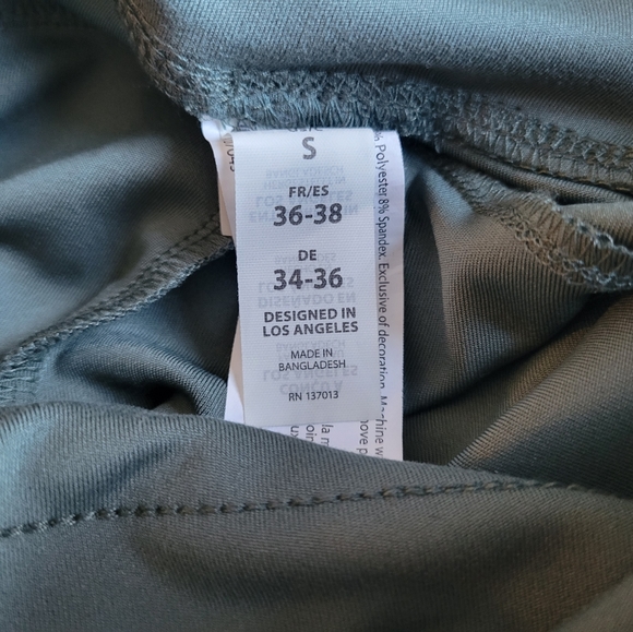 Like New. Workout/Lounge Jogger Leggings Bundle. Bally/Livi - Picture 5 of 11